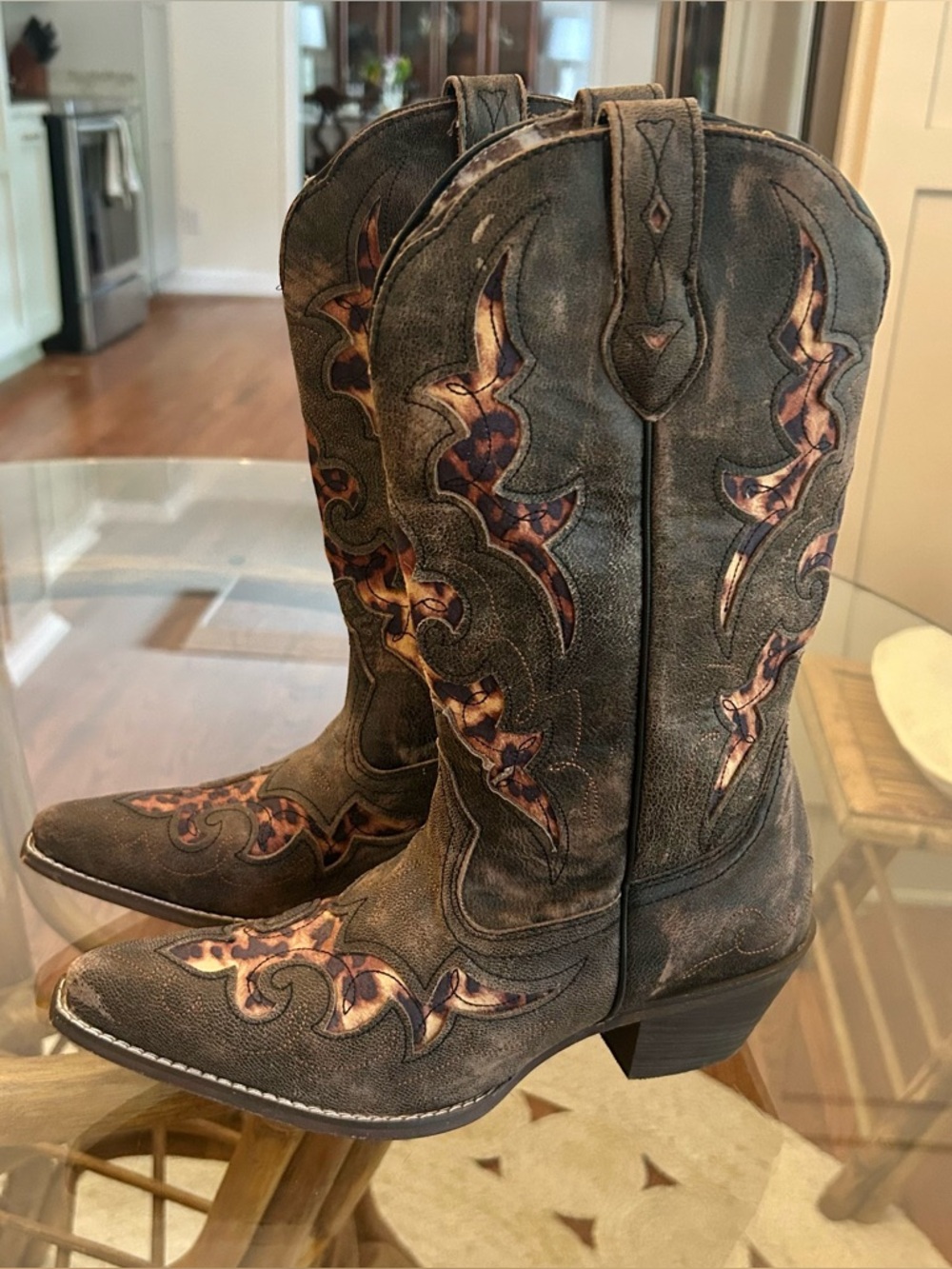 Laredo cheetah leather cowgirl boots size 8